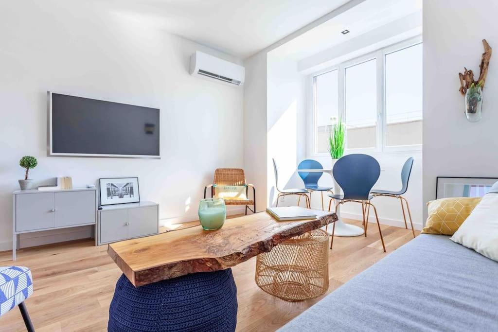 Le Lulli - Un T2 Moderne Et Epure Apartment Marseille Luaran gambar